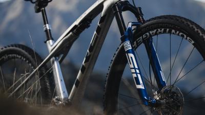 Trek Supercaliber SL 9.7GXAXS M Carbon Smoke/Purple Produktbild 6