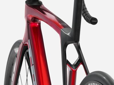 Trek Madone SL 5 ML Gloss Fury Red/Matte Deep Smoke Produktbild 3